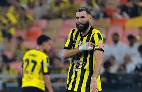 这个挤破头的赛道发展到今天，是该有人带头“回归本质”了