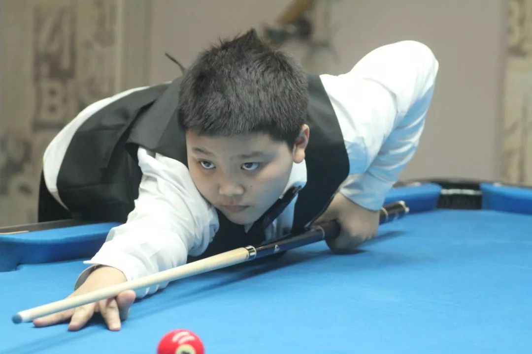 表彰背后的 表彰背后的